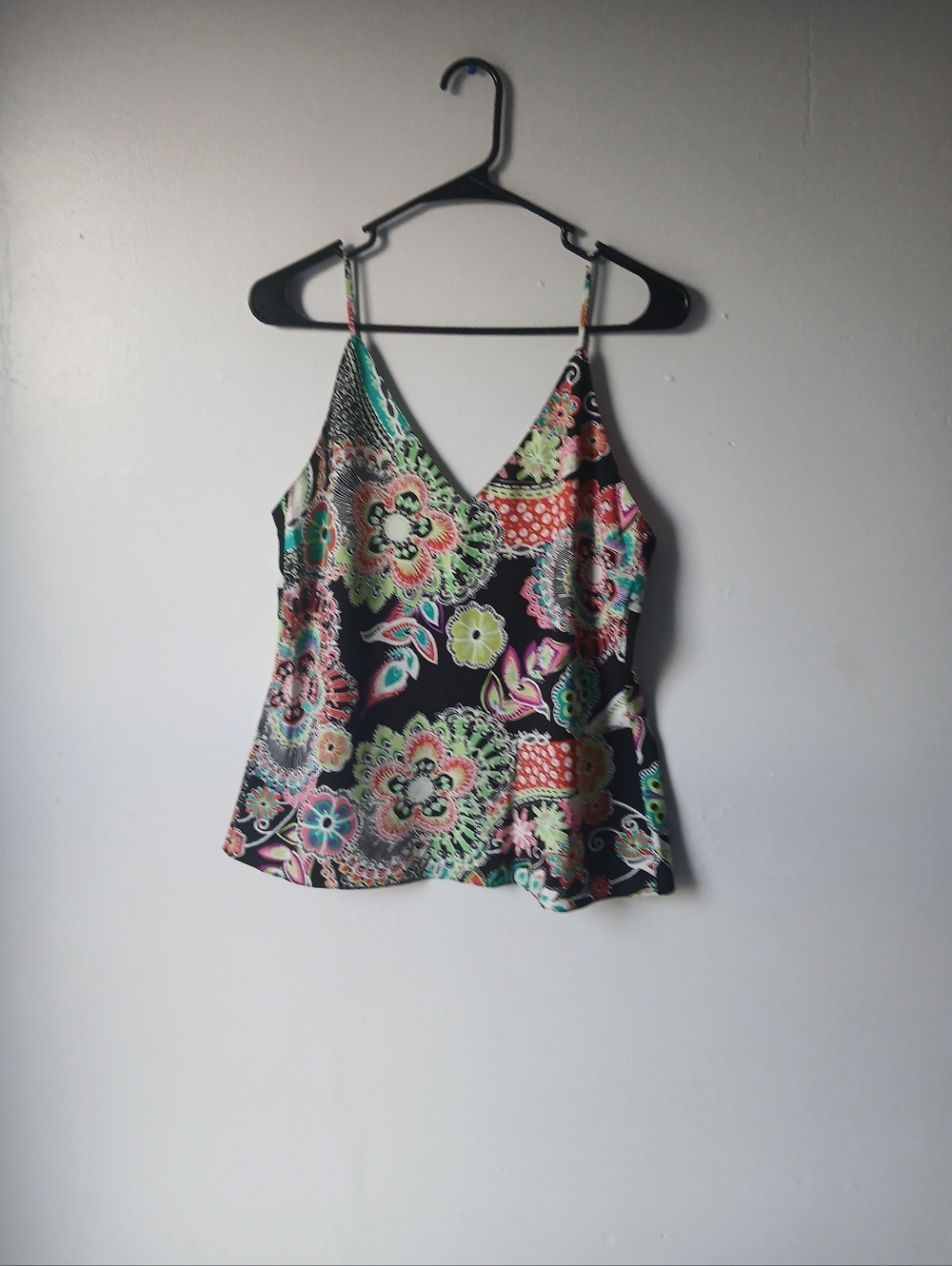 Natori Black Floral V-Neck Spaghetti Strap Camisole